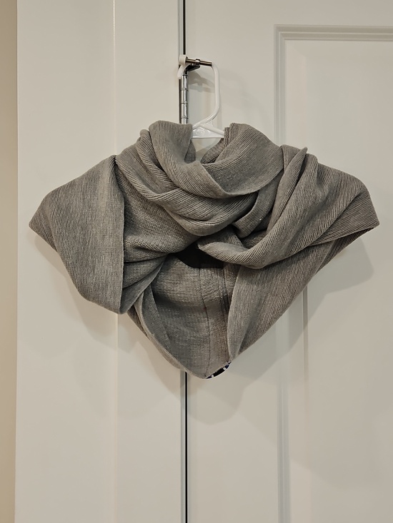 NWT Calvin Klein Gray Infinity Scarf with Blue Accent - Picture 7 of 12